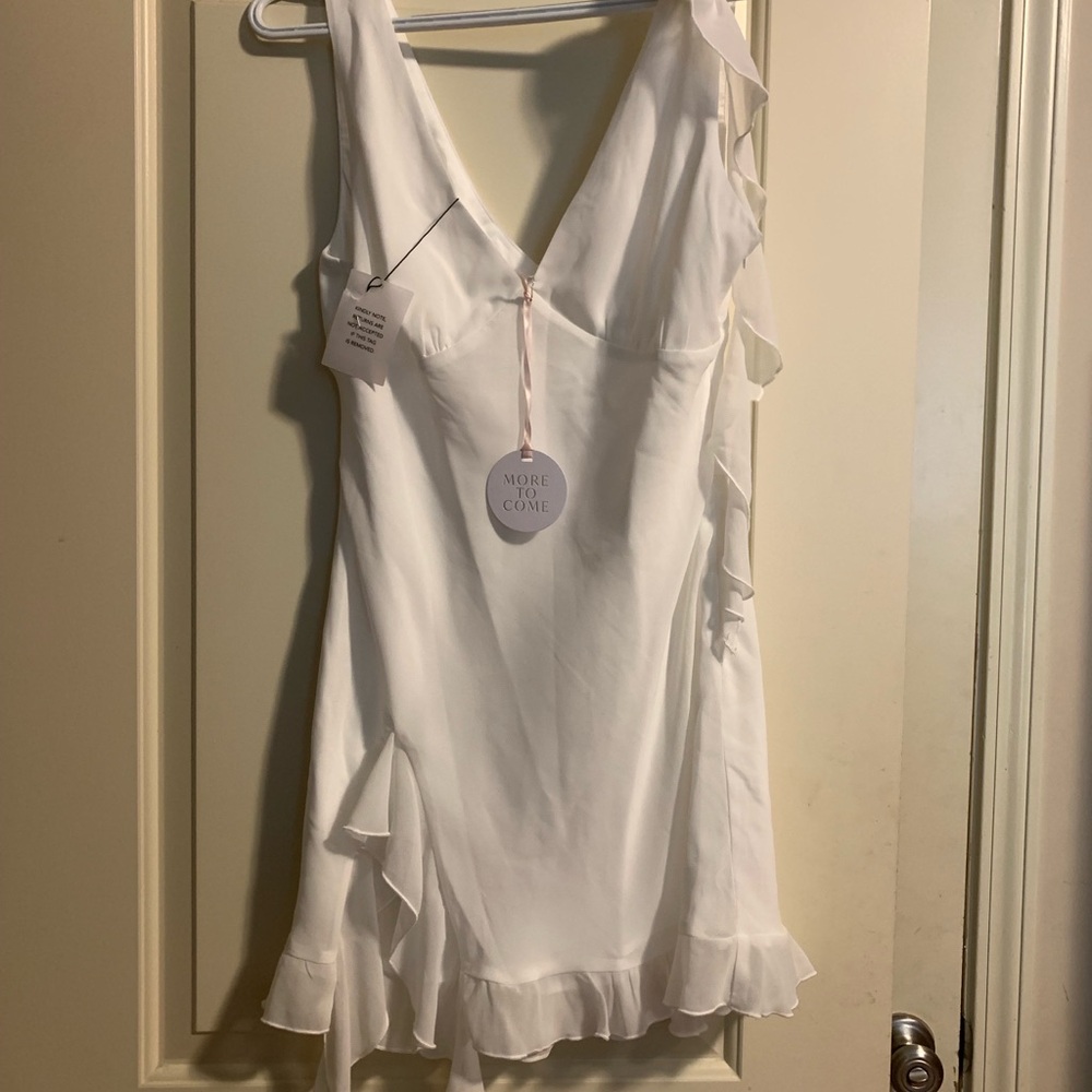 New More to Come Dress, White with flower!